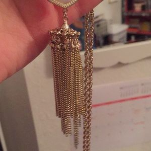 Kendra Scott Jewelry - Kendra Scott White Pendant Tassel Necklace Rayne Kendra Scott Jewelry - Kendra Scott White Pendant Tassel Necklace Rayne